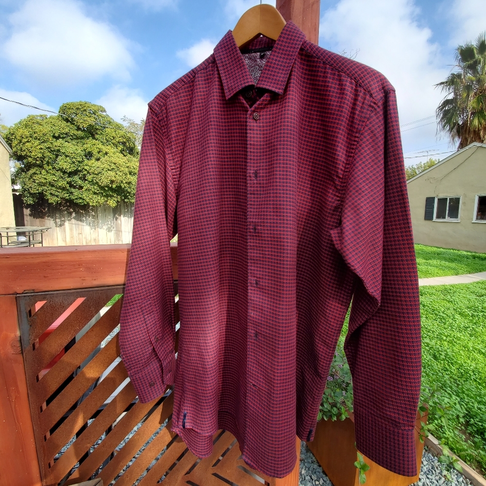 Luciano  Visconti. 100% cotton. Men's long sleeve button up. Size M. Red. Used.